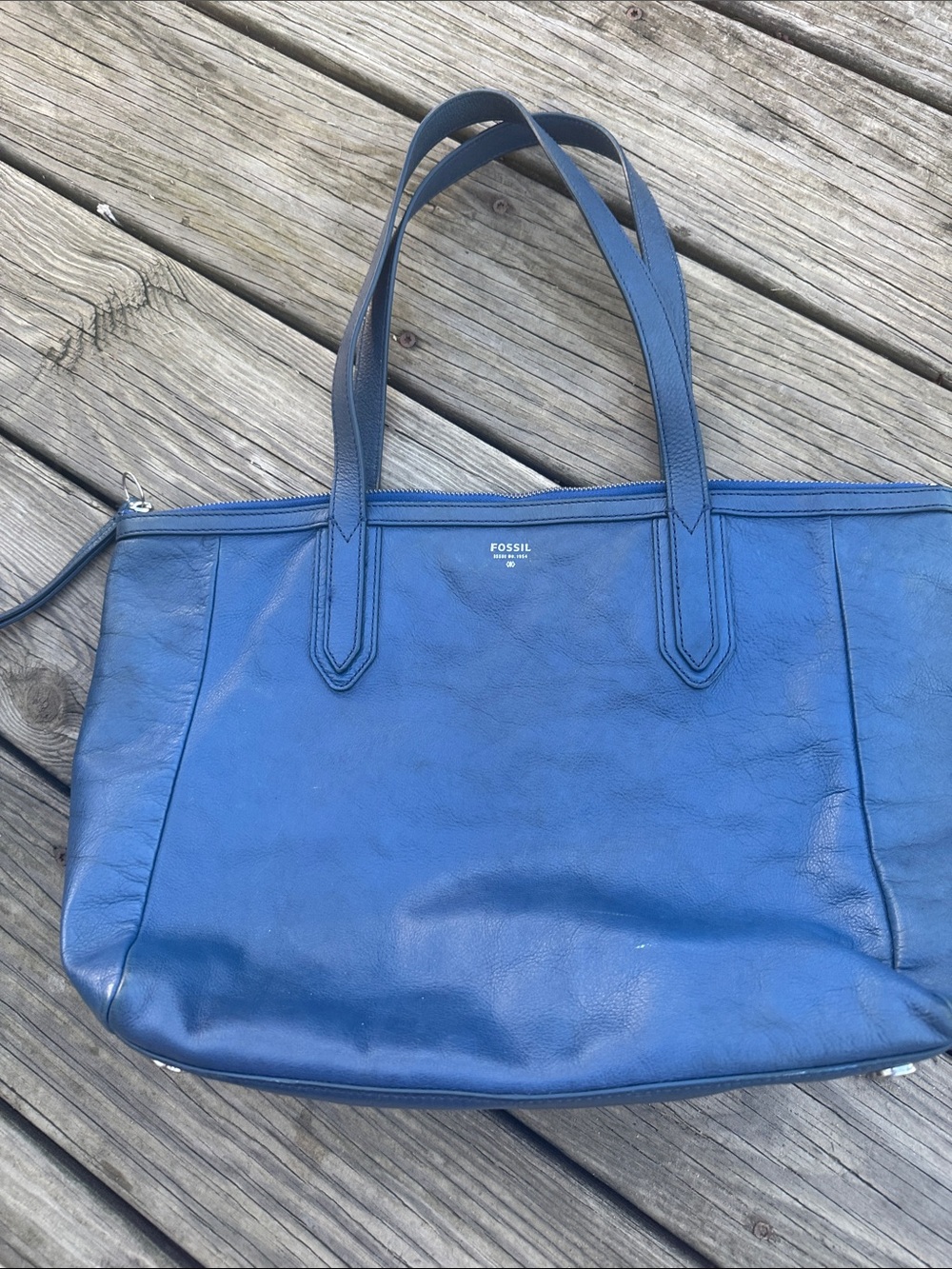 Vintage Fossil Leather Royal Blue Bag straps deep pockets clean inside